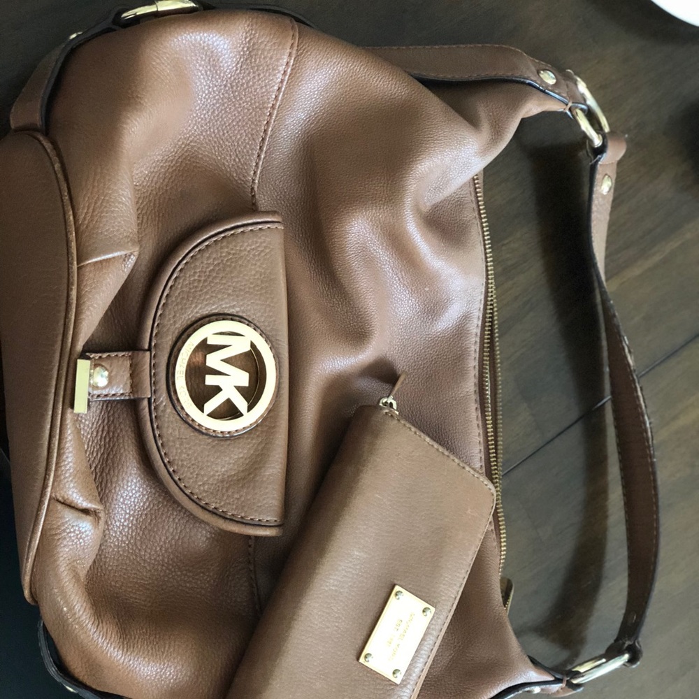 Michael Kors Leather Bag & Wallet